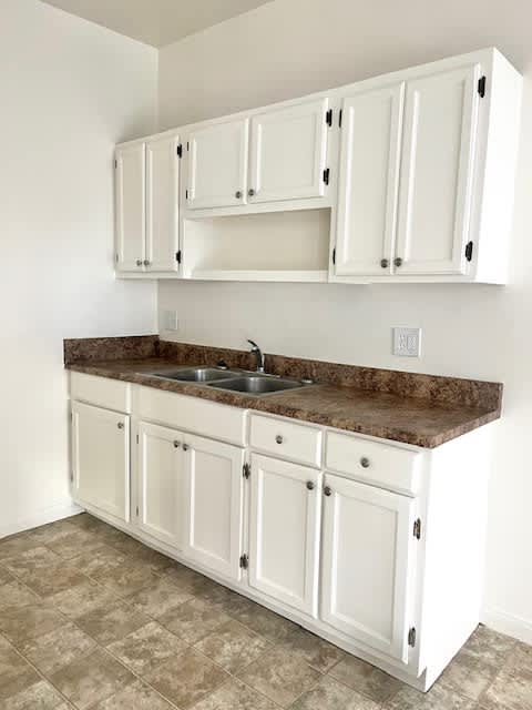 2329 Crenshaw Blvd – photo 2
