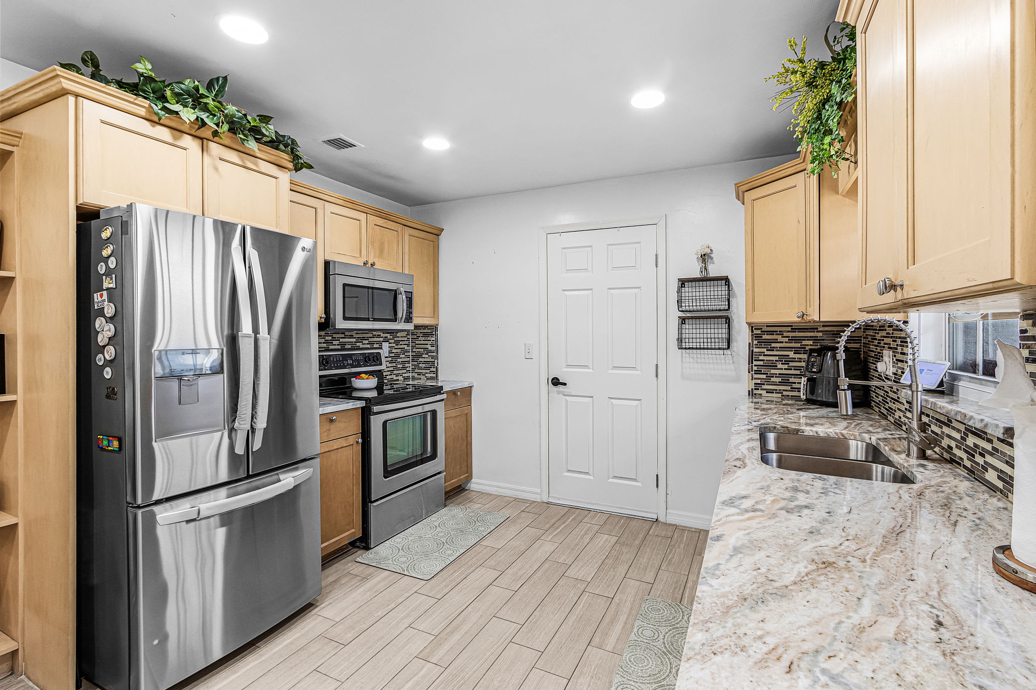 5816 SW 1st Pl – photo 4