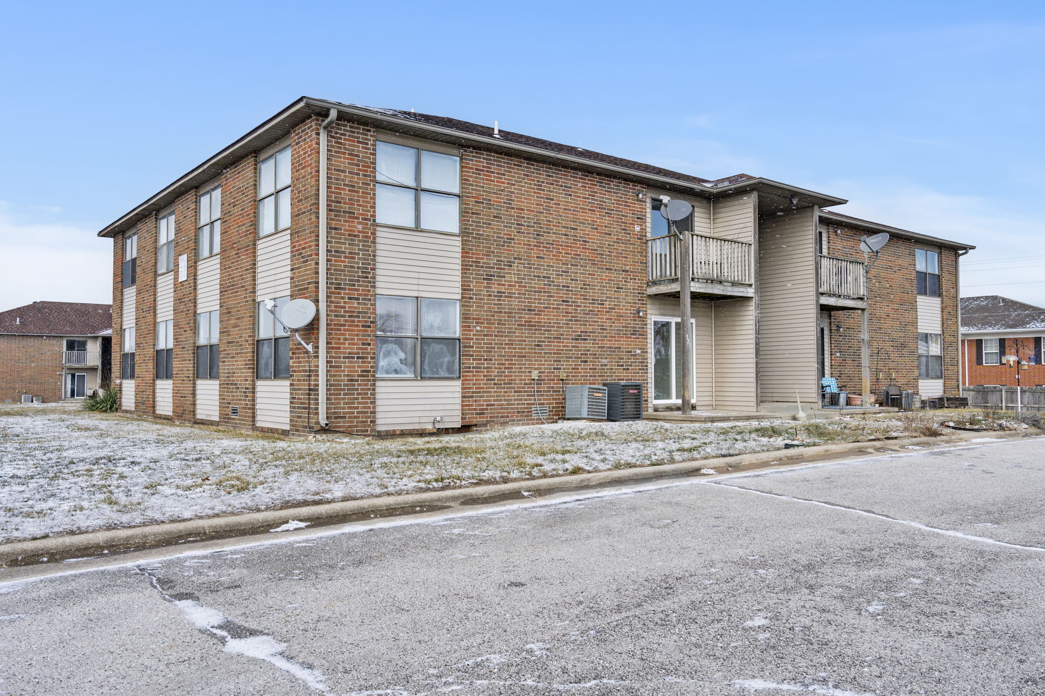 730 Brett Circle – photo 2