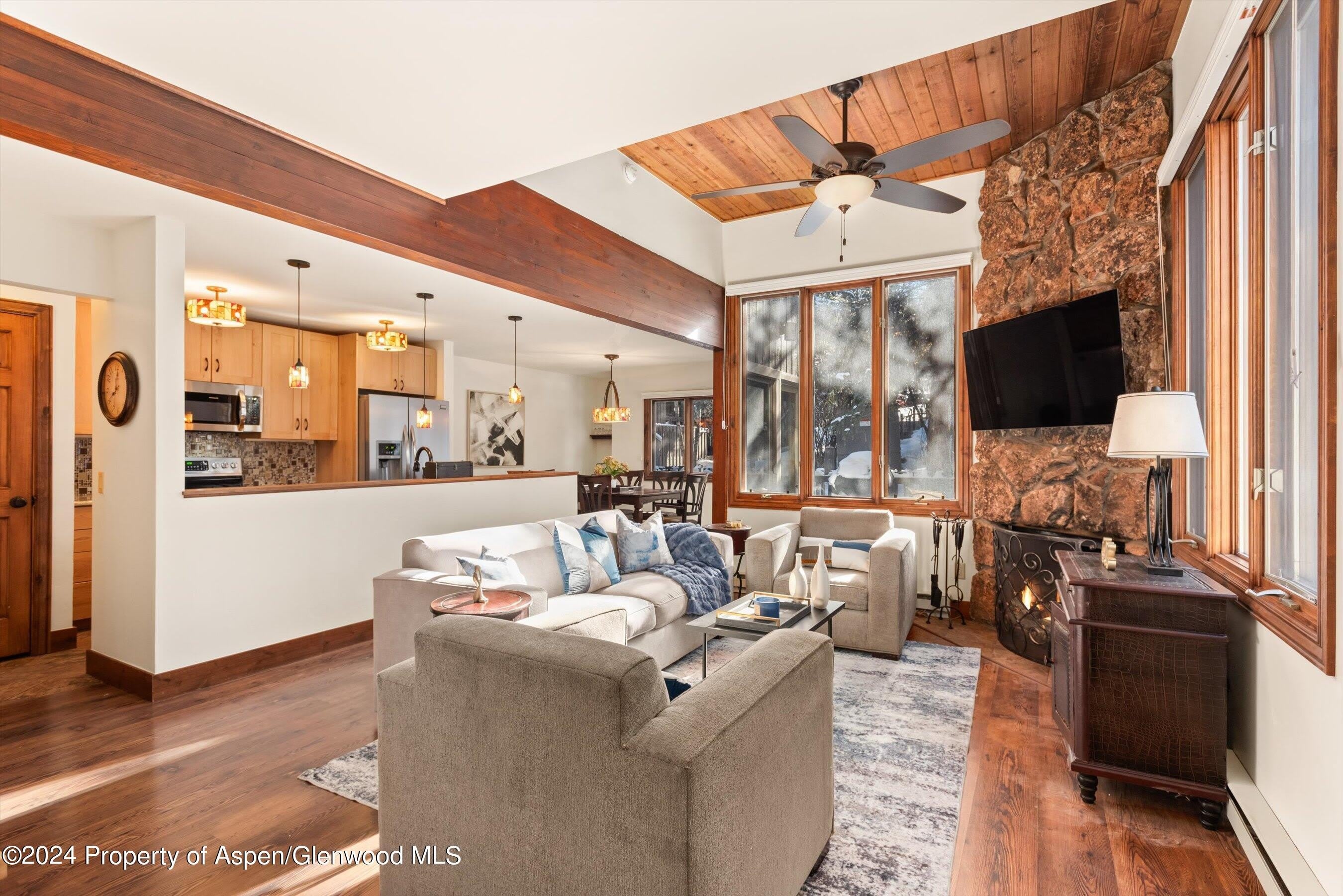 374 Meadow Ranch Road – photo 3