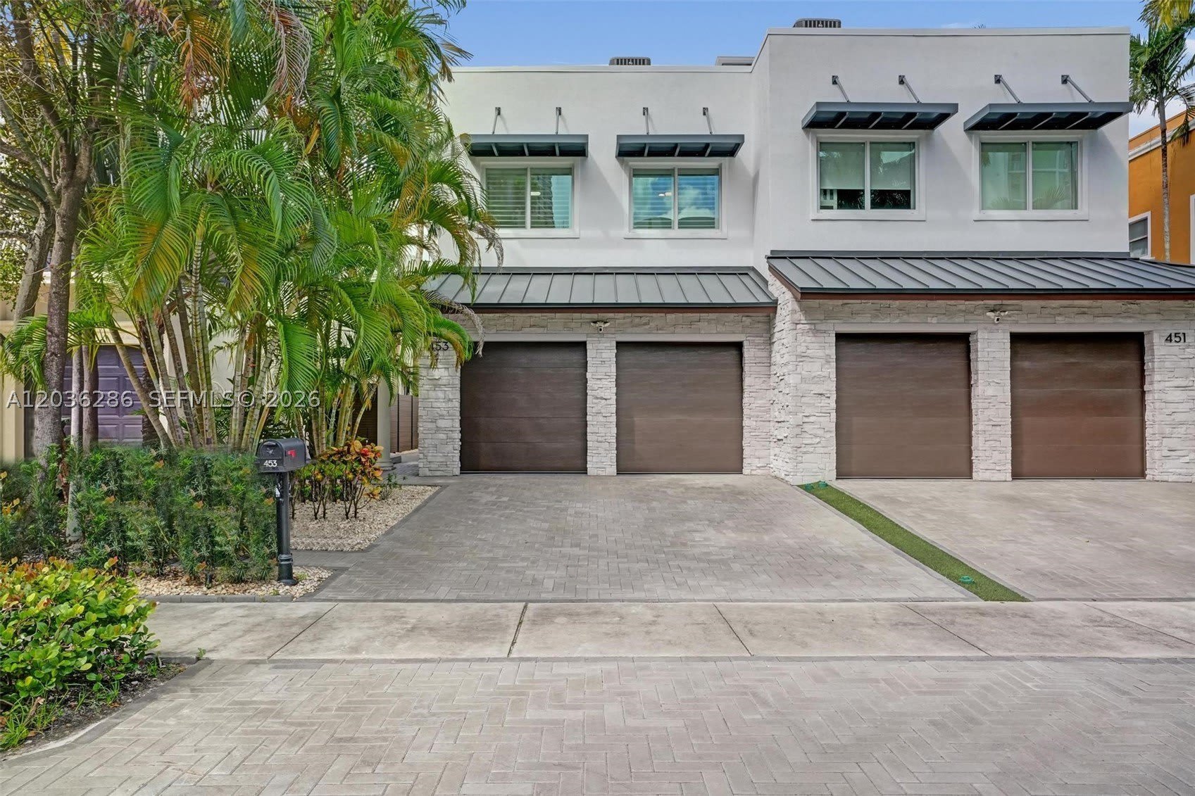 453 SW 5th Ave – photo 3