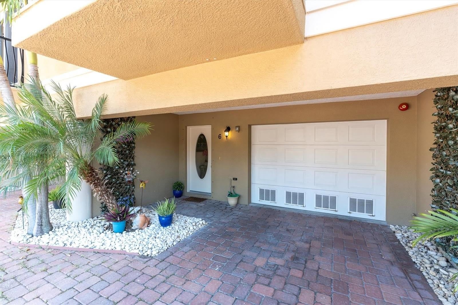 300 CAPRI Boulevard – photo 3