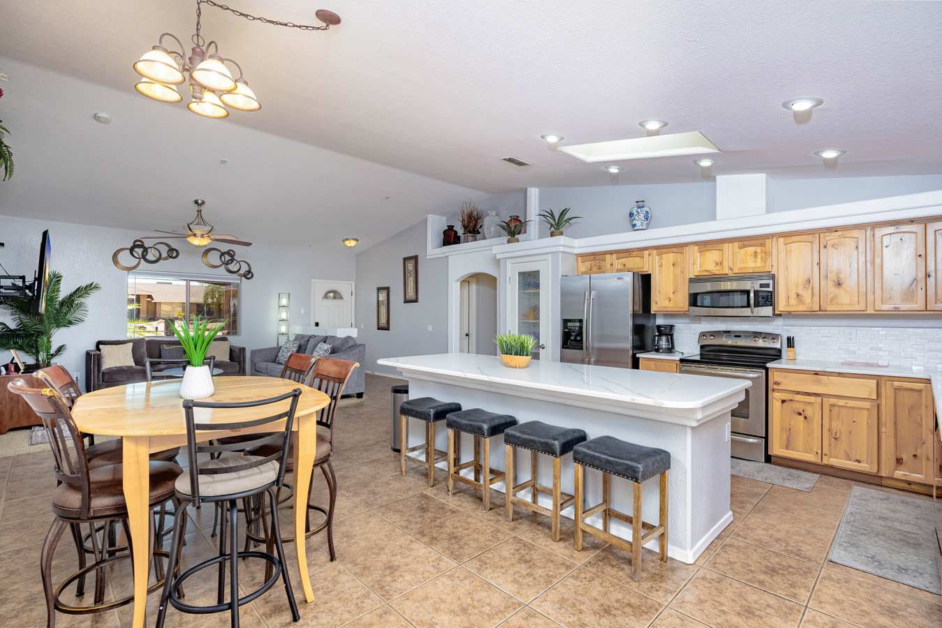 3161 Newport Dr – photo 5