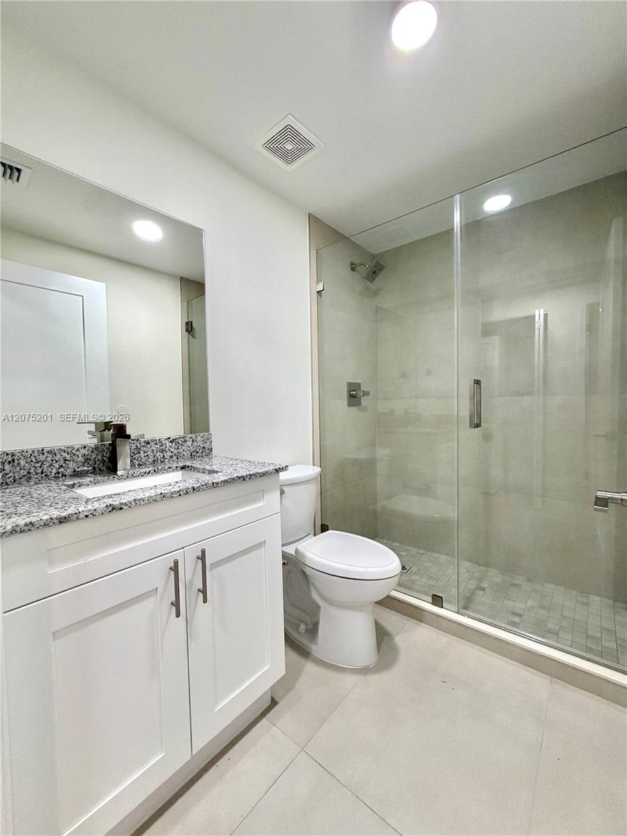 310 East 7th Street – photo 3