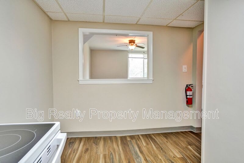 3323 Forest Ln – photo 3