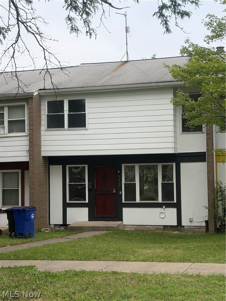 9409 Manor Avenue – photo 1