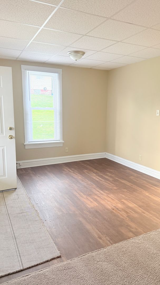 Large 4 bedroom single family home ready now! – photo 2