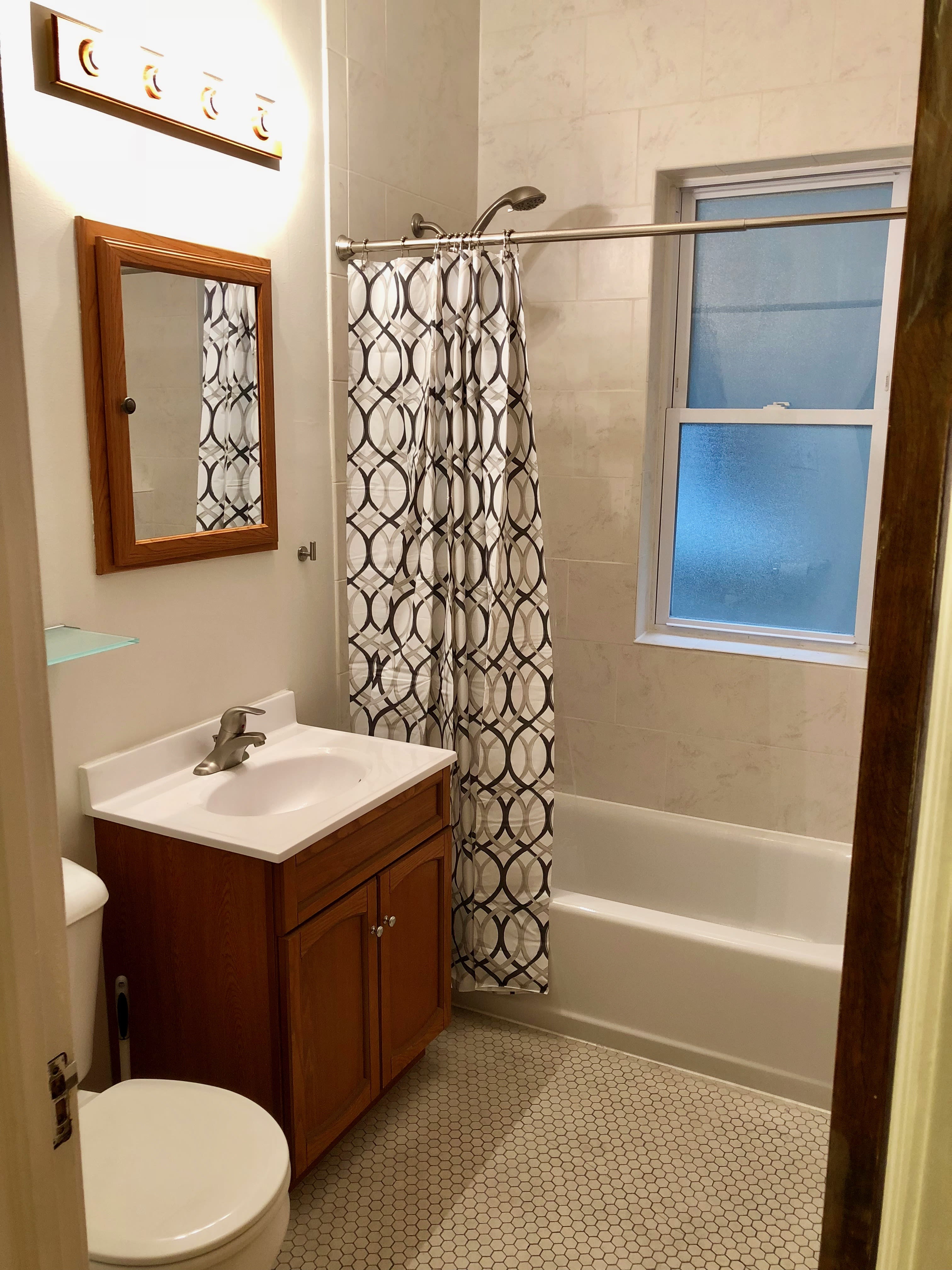 1617 W Rascher Ave – photo 3