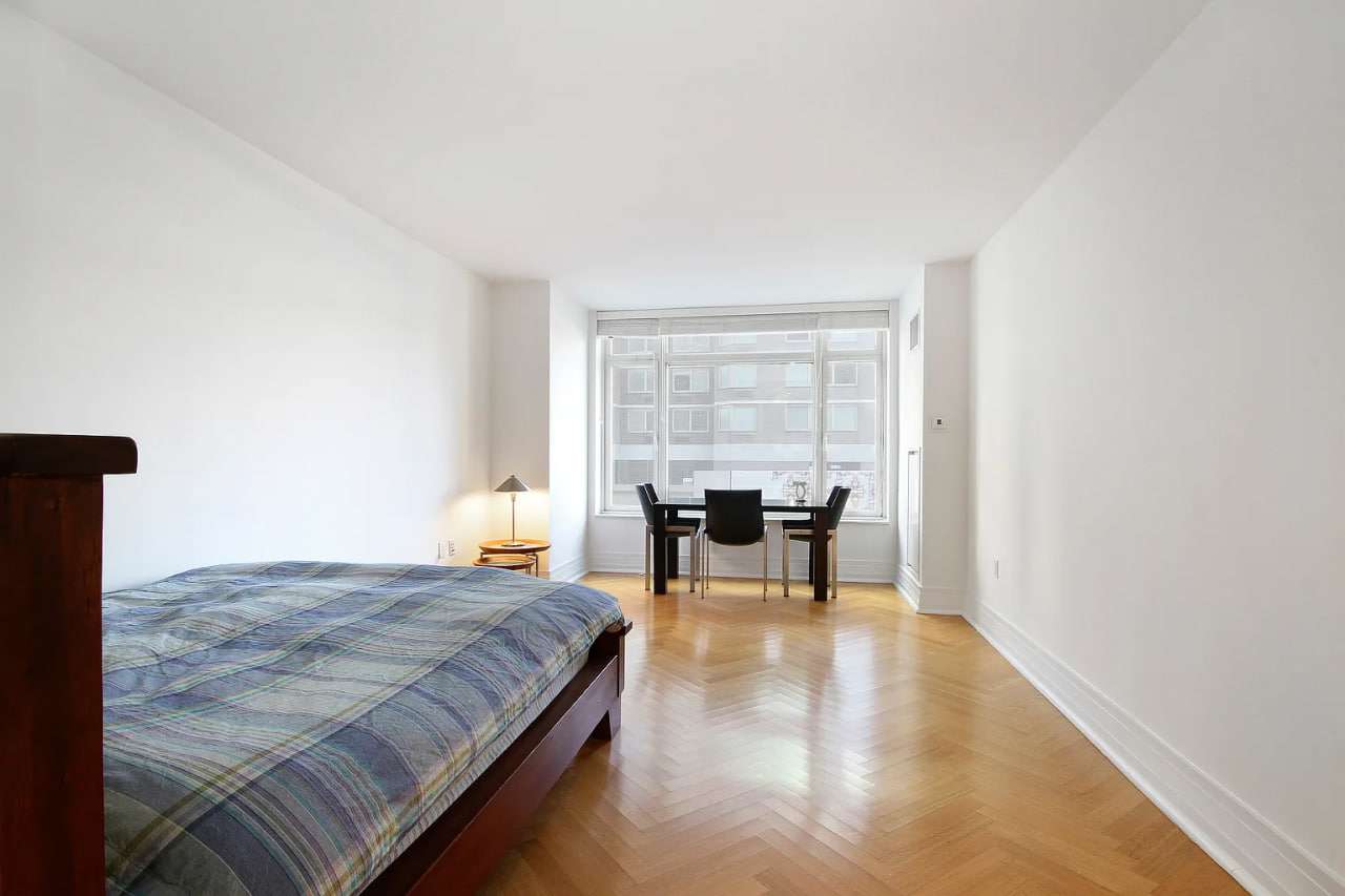 207 E 85th St Apt 25F – photo 2