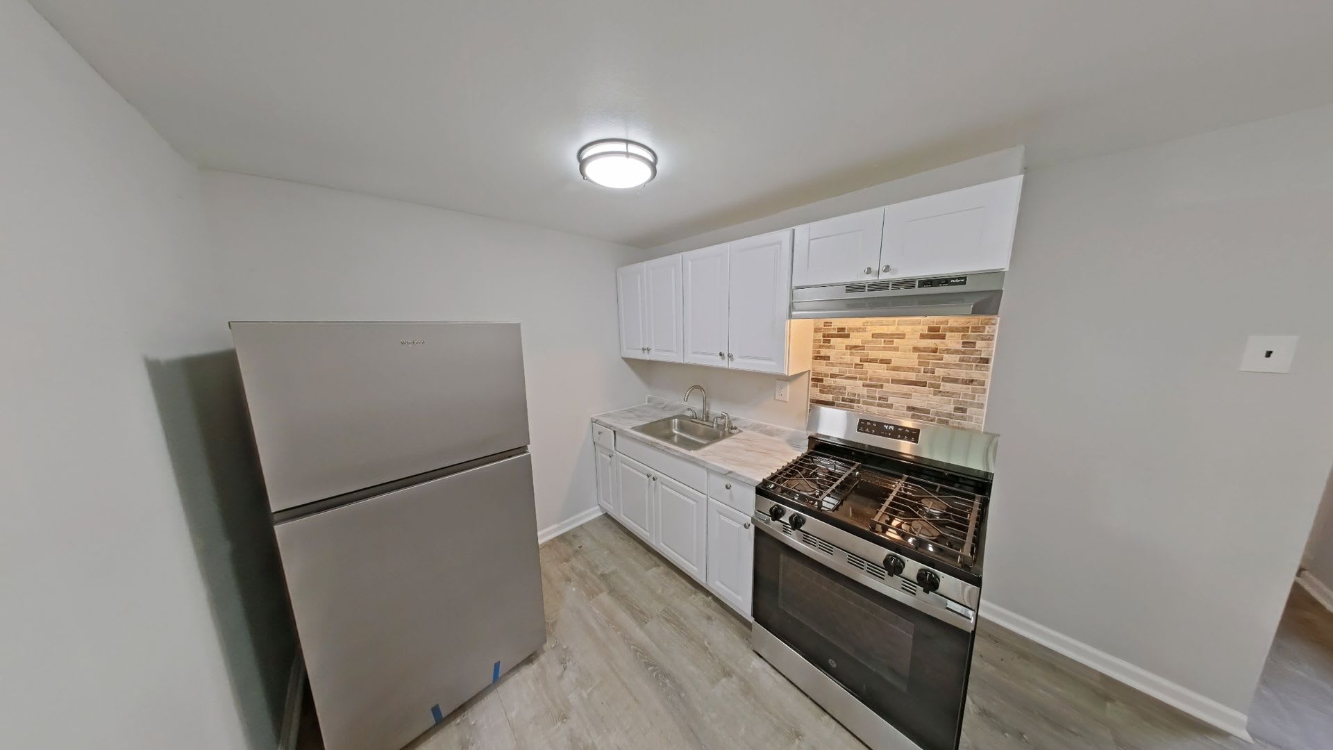 868 E Locust Ave Philadelphia, PA 19138 – photo 2