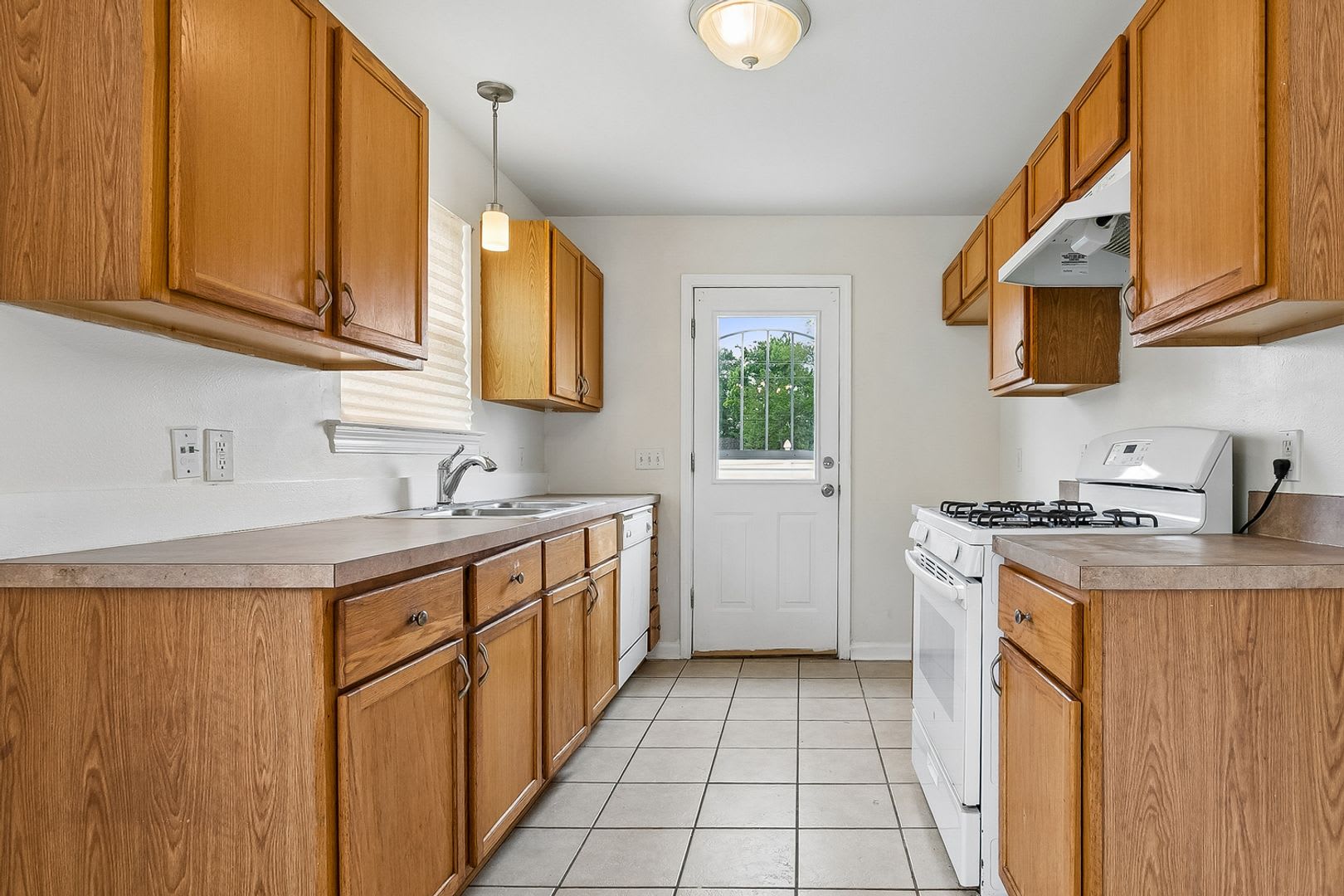 3531 Adrian St – photo 4