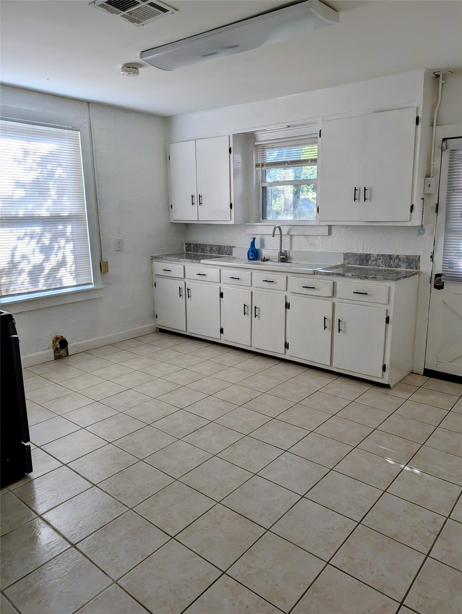 1701 Meridian Avenue – photo 2