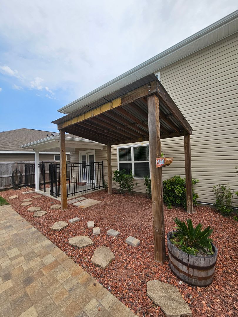 Spacious 5Bed/3Ba Home w/Private Pool! – photo 5