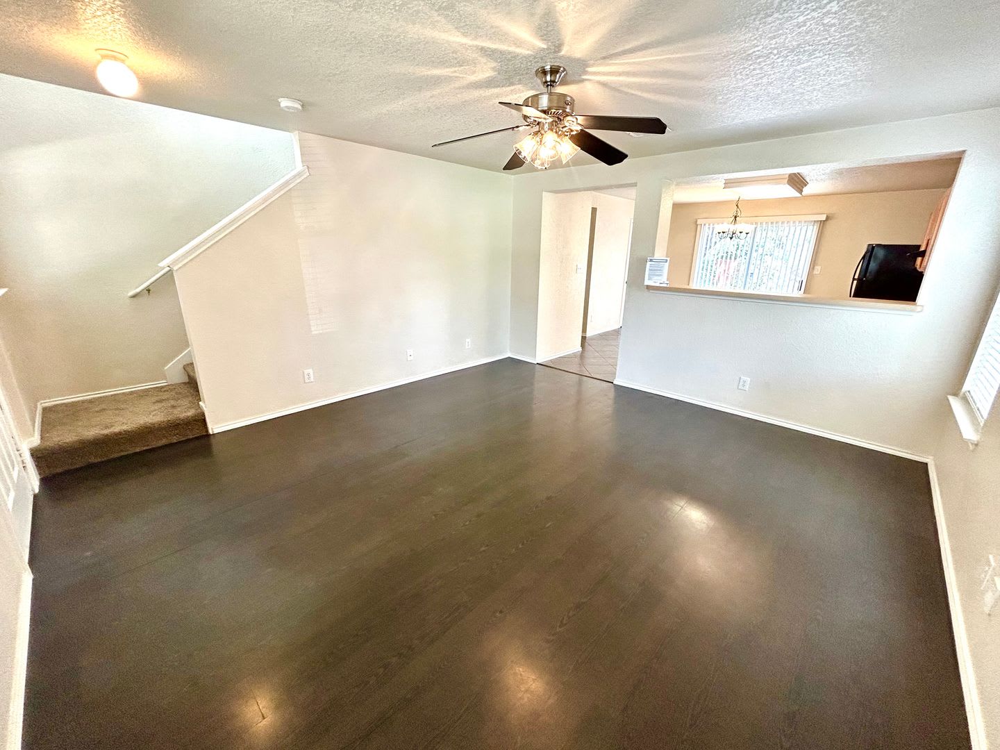 Application Received Move In Special Move In Ready Washer Dryer Included Google Fiber Located Near Utsa – photo 5