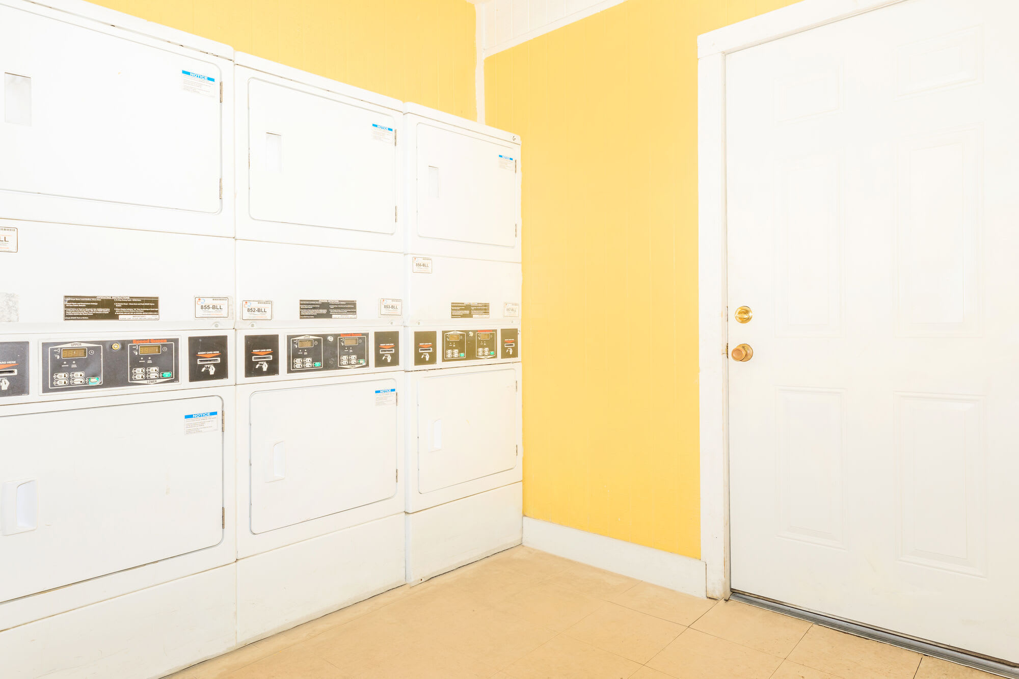 Hilltop Oaks Apartments – photo 2