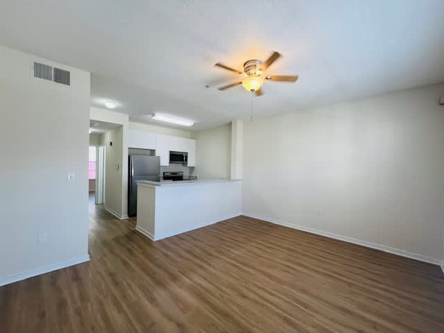 606 Market St Apt 230 – photo 3