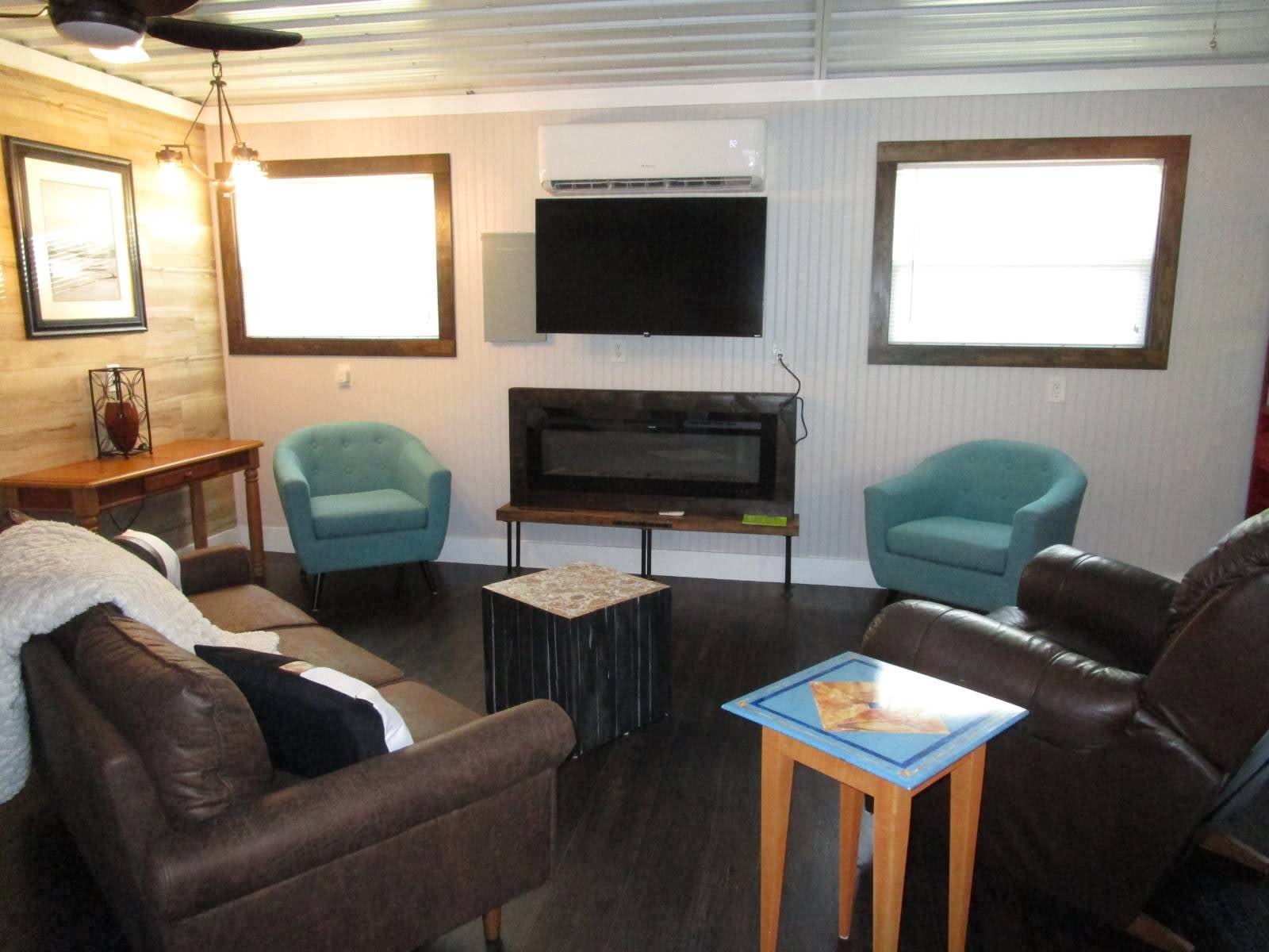 362 Sunshine Ave – photo 3