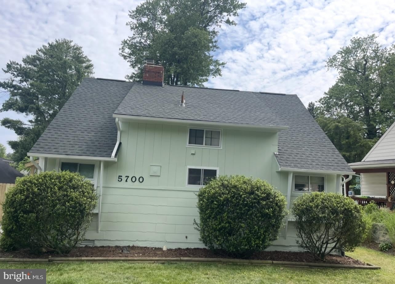 5700 STILLWELL RD – photo 2
