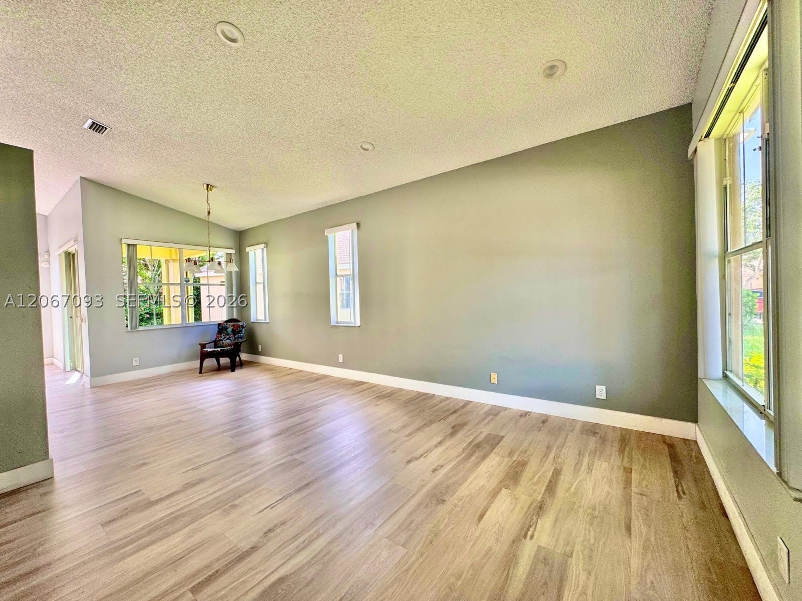 825 Falling Water Rd – photo 5