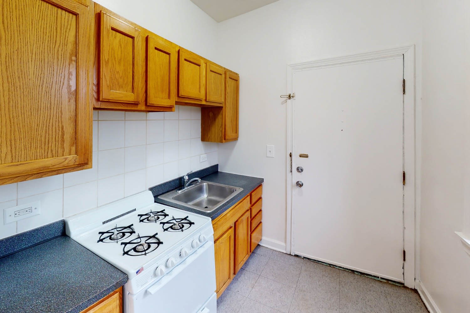 5528 S. Cornell Avenue – photo 1