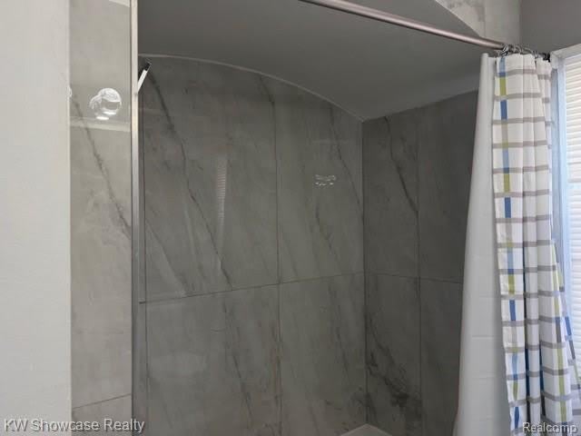 19354 Biltmore Street – photo 5