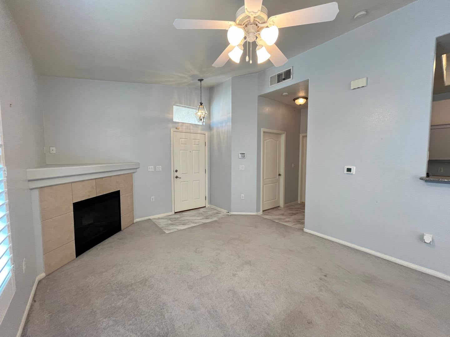 Lovely 2 Bed 2 Bath Condo in Henderson! – photo 2