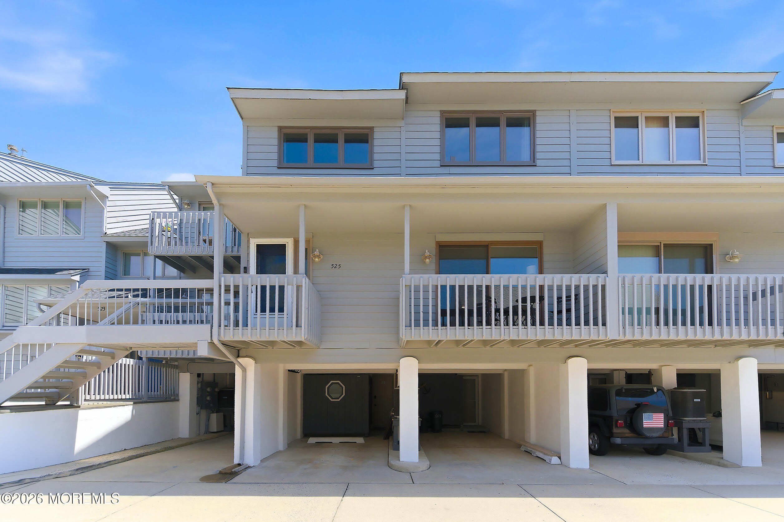525 SW Central Avenue – photo 1