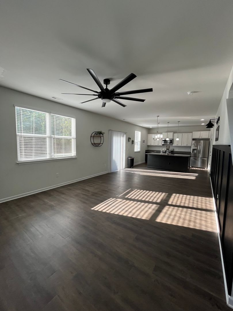 Beautiful 4-Bedroom Home in Leland! – photo 4