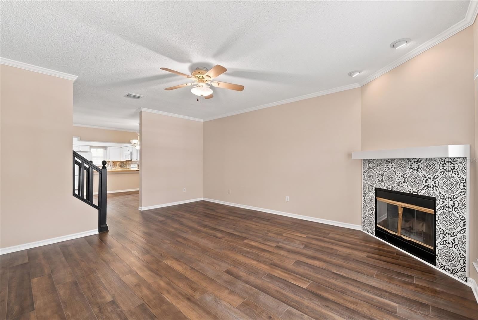 2725 PENZANCE Street – photo 5