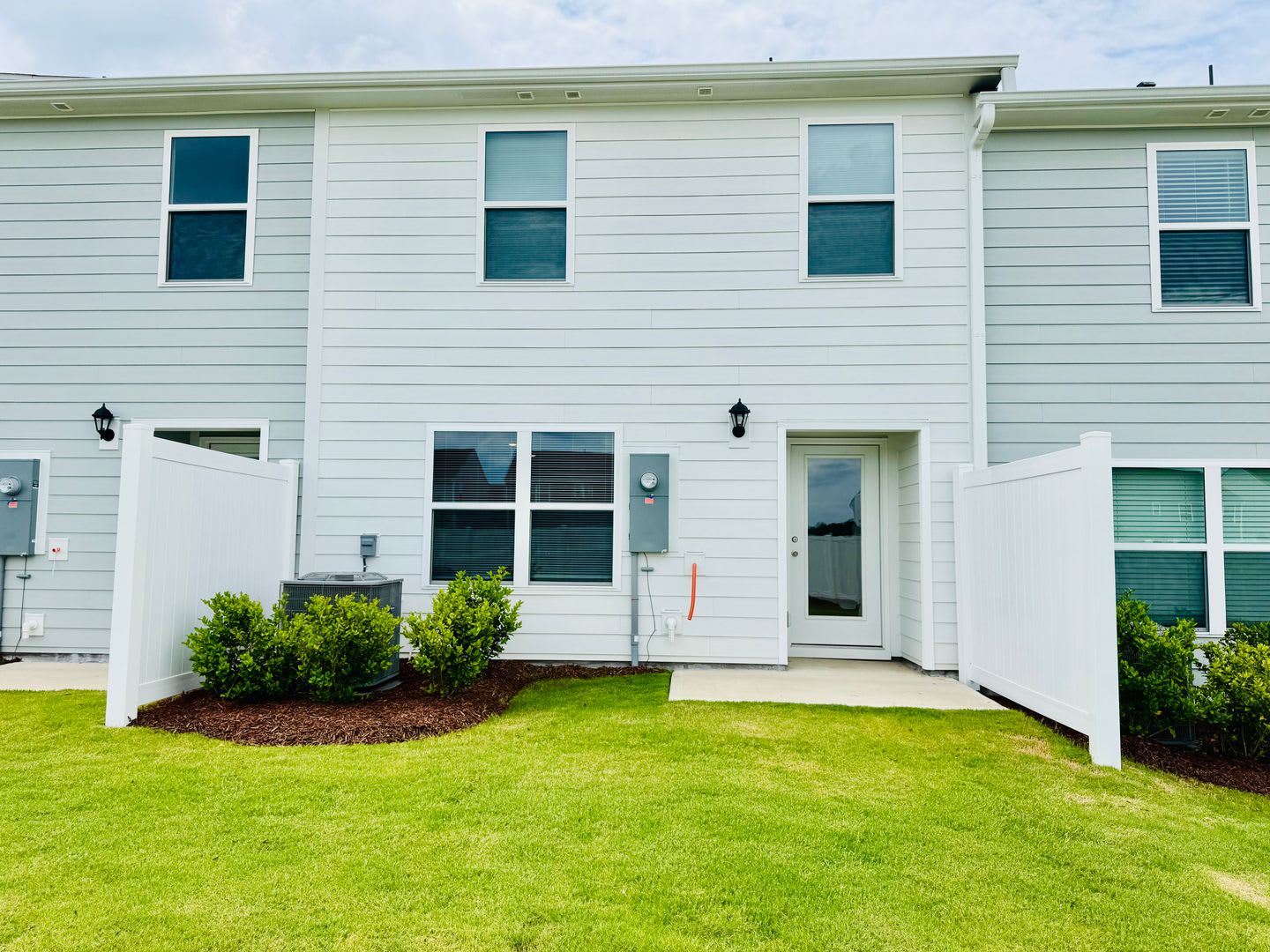 New Construction with Amazing Amenities – photo 5