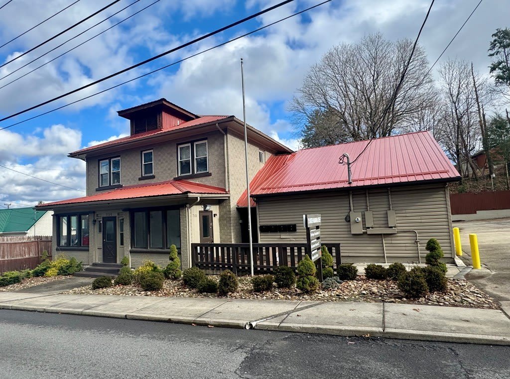 715 N KANAWHA STREET – photo 5