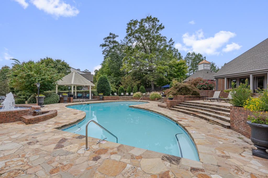 Southpoint Estate Apartments – photo 1