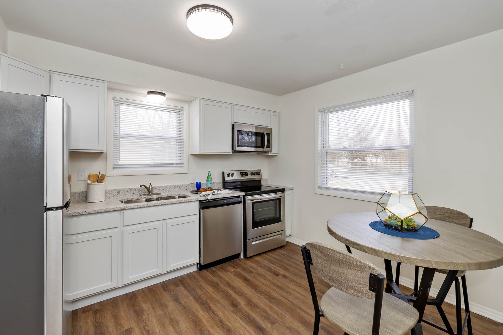 2213-2215 Fairfax Road – photo 4