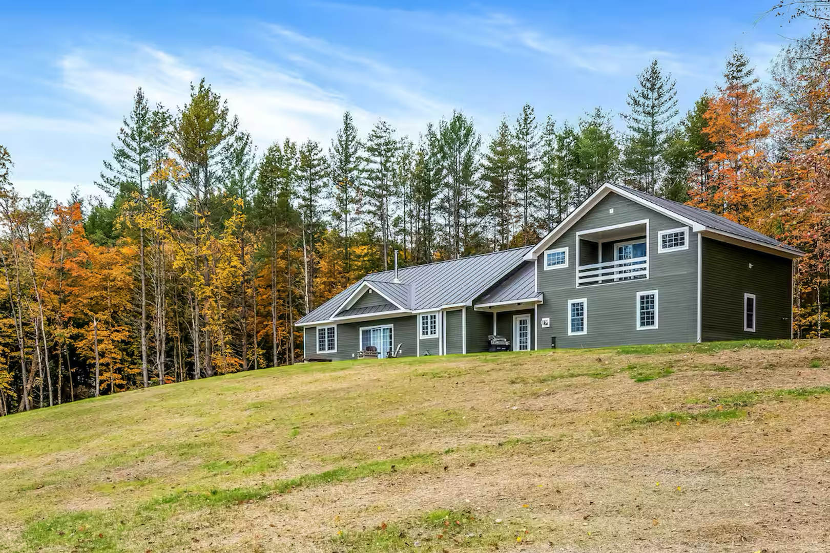 4 Bedroom in Waterbury, VT Available NOW (Furnished + Utilities included) – photo 3
