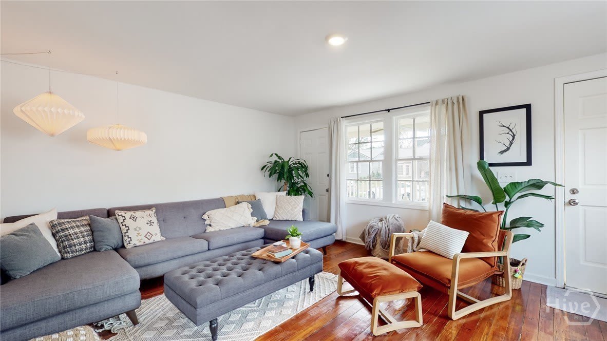 904 E 39th Street – photo 5