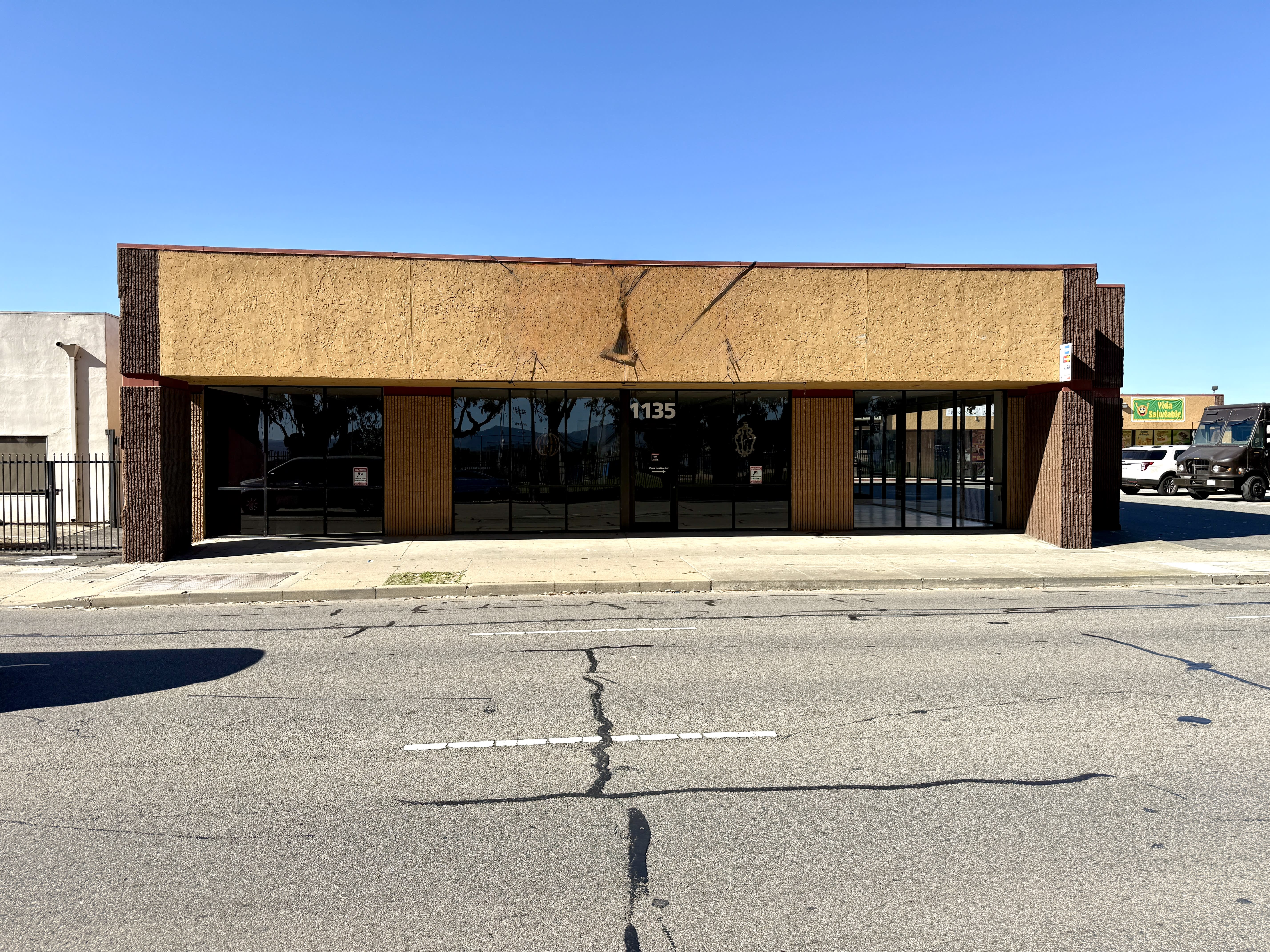 1135 N Main St – photo 1