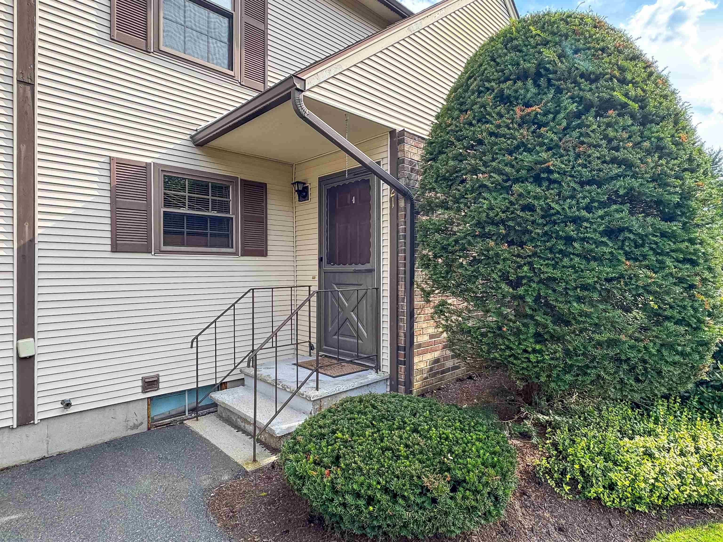 710 Main Street – photo 1