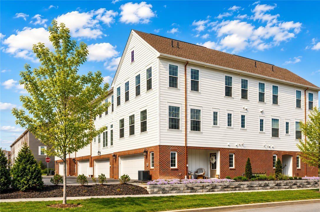 800 Gillian Ln – photo 1