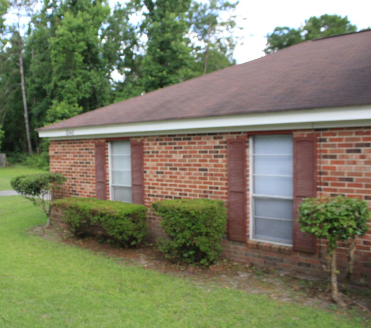2 Bedroom 1.5 Bath W/ Formal Living & Family Room – photo 2
