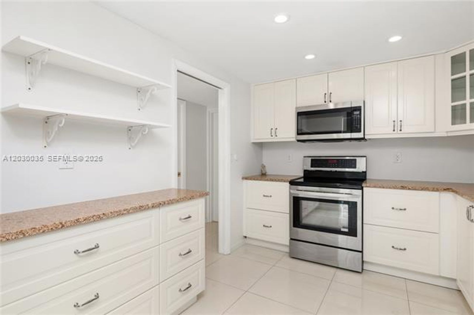 210 Sea View Dr cu-207, Key Biscayne, FL 33149 – photo 4