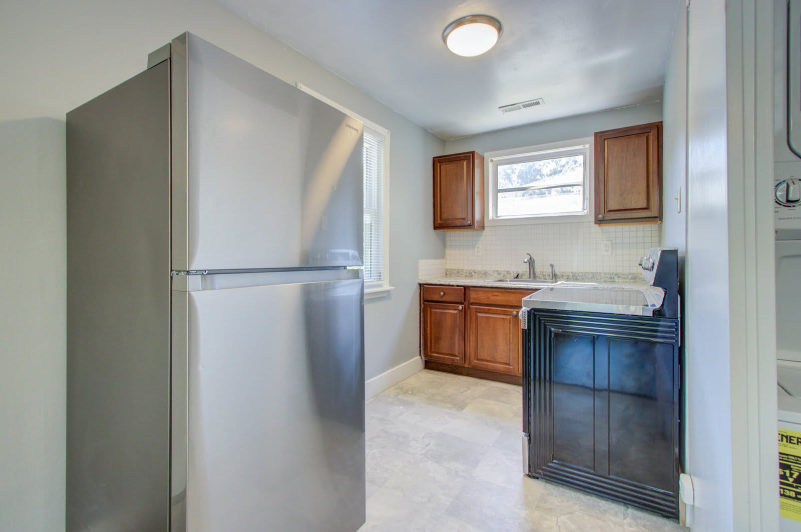 1833 Orangeburg Street – photo 2