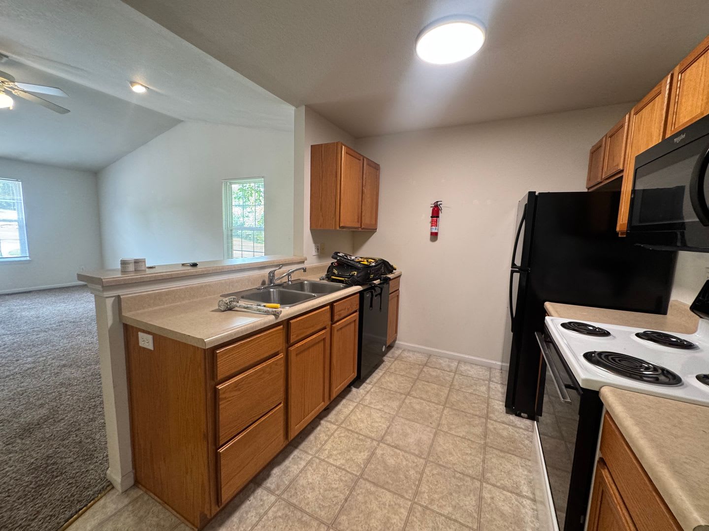 3 Bedrooms 2 Bath – photo 3