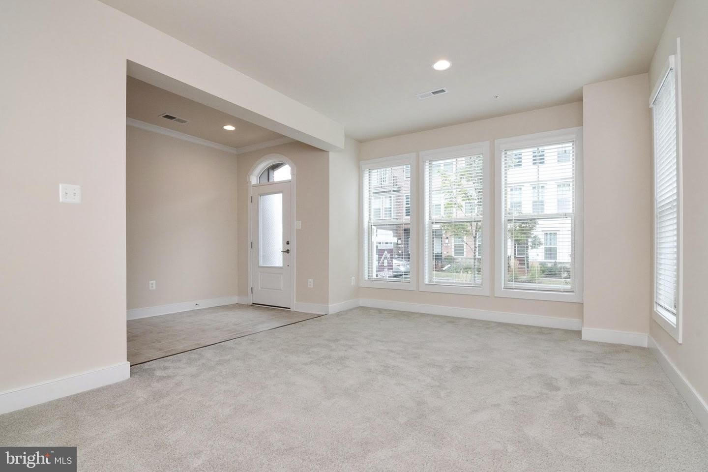 316 HENDRIX AVE – photo 5