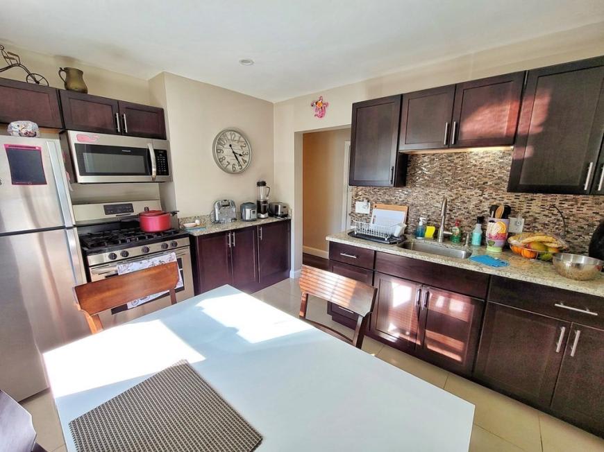 44 Webster – photo 2