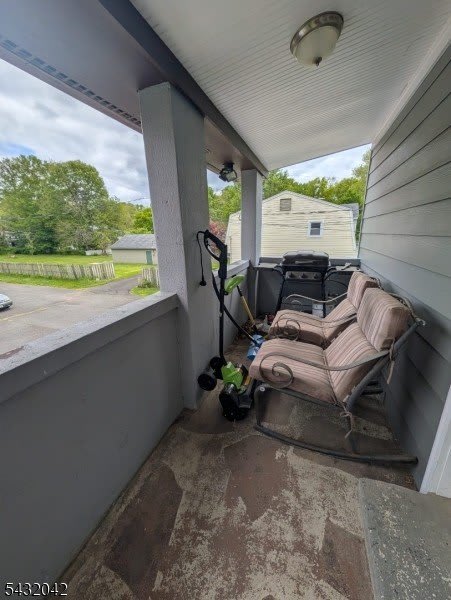 174 Snyder Ave – photo 2