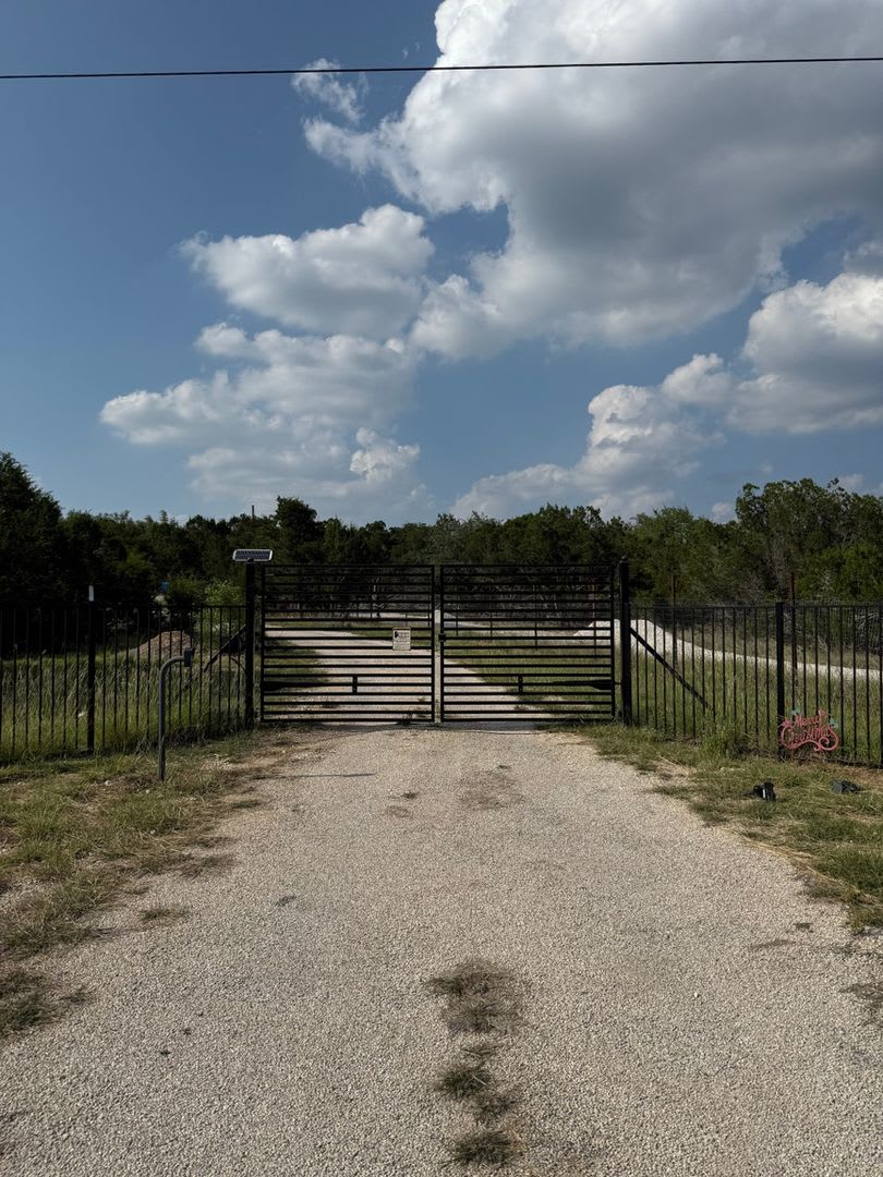 Hill Country Living – photo 2