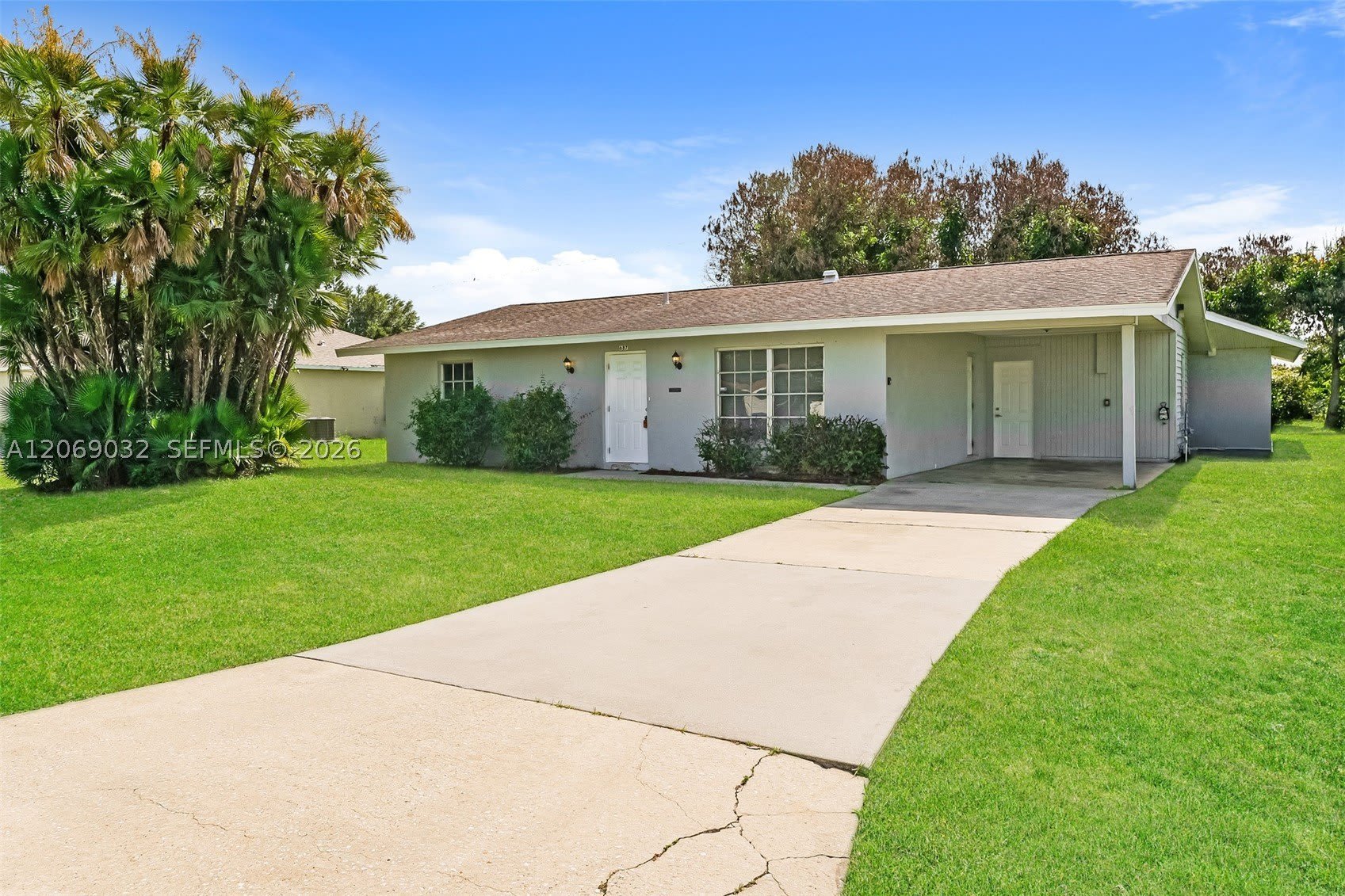 687 Sw Heather St – photo 2