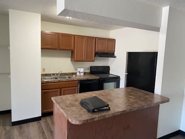 525 13th St S – photo 4