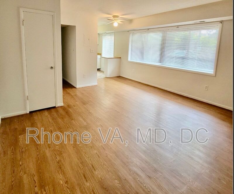 3220 S 28th Street – photo 2