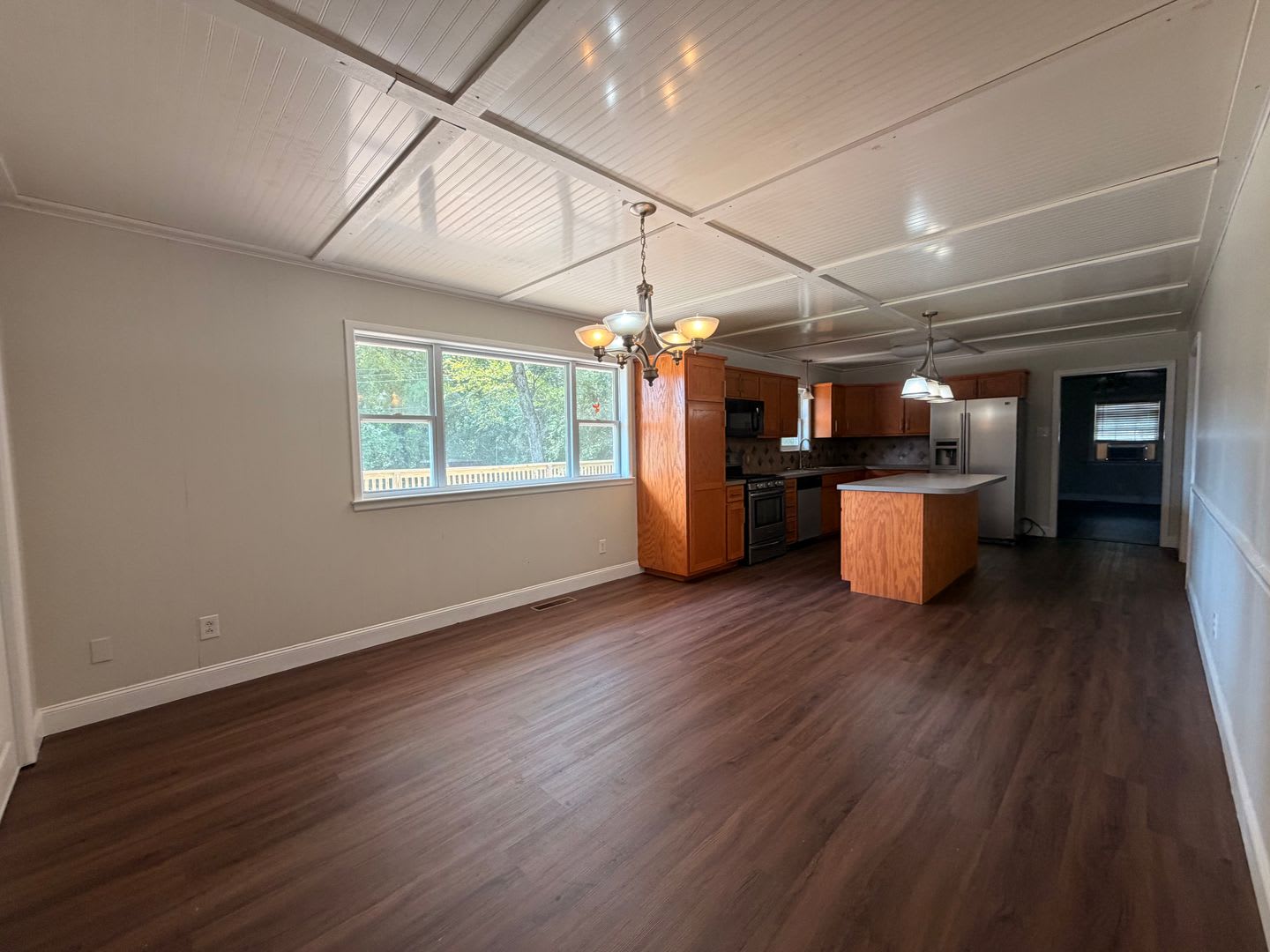 Discover this 3-bedroom, 2-bathroom home in Russellville, AR – photo 5